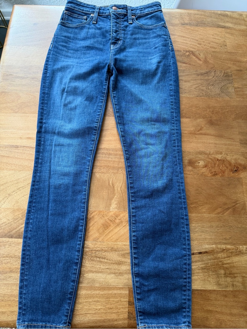 Madewell Curvy High-Rise Skinny Jeans in Classic Medium Wash Size 26 Like New